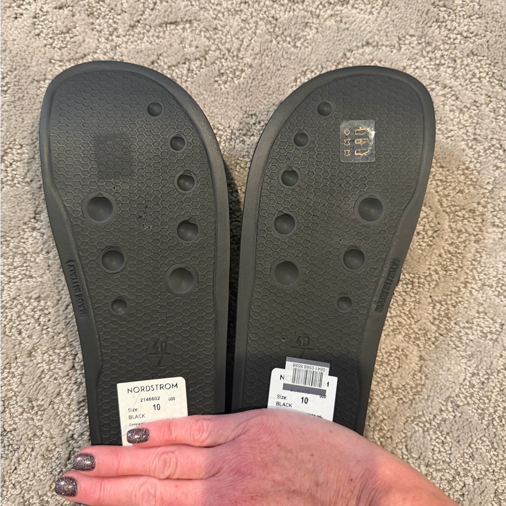 Valentino Black Leather Slides with Logo - Picture 4 of 4